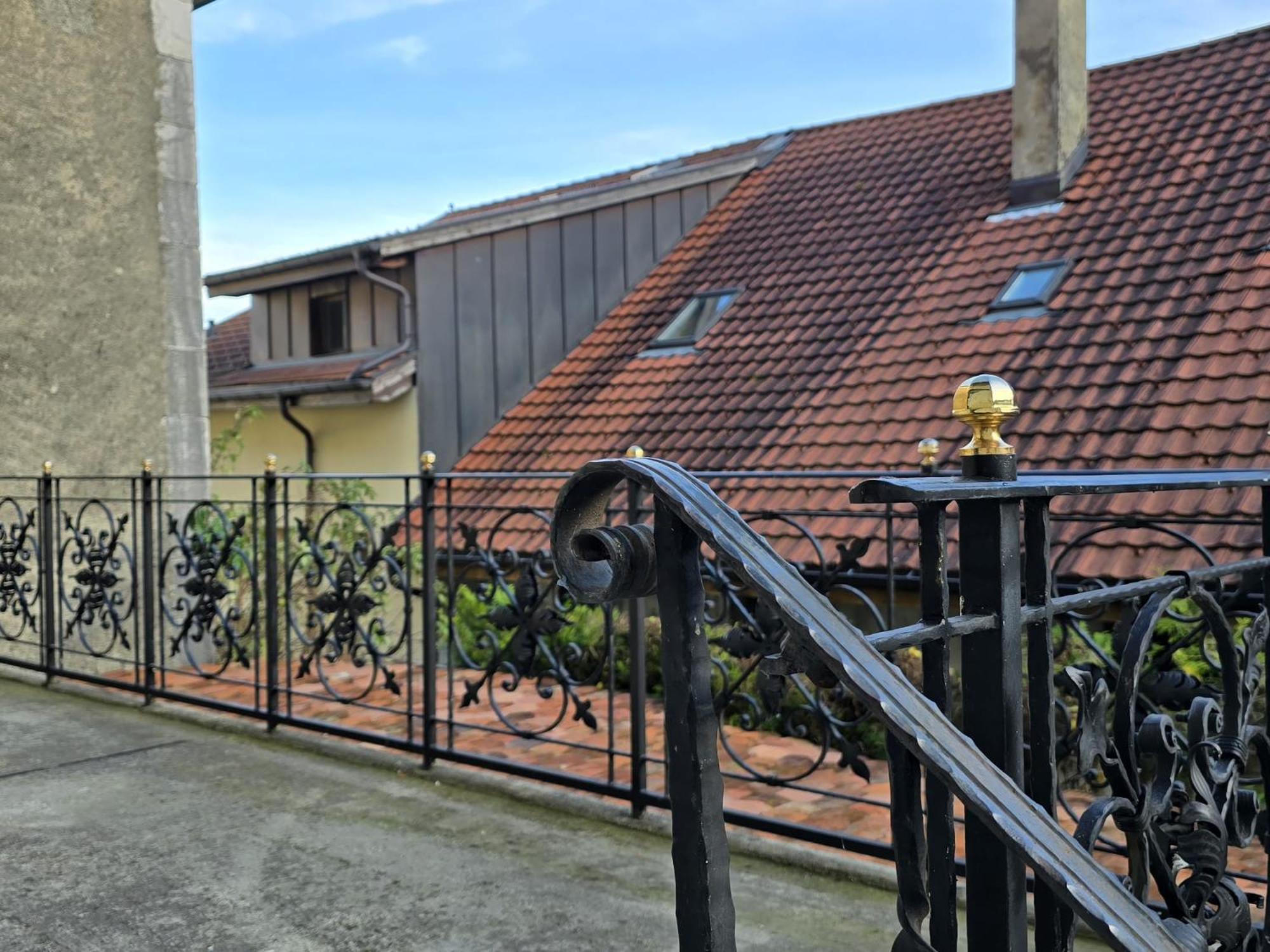 Babylone Lägenhet Orvin Exteriör bild
